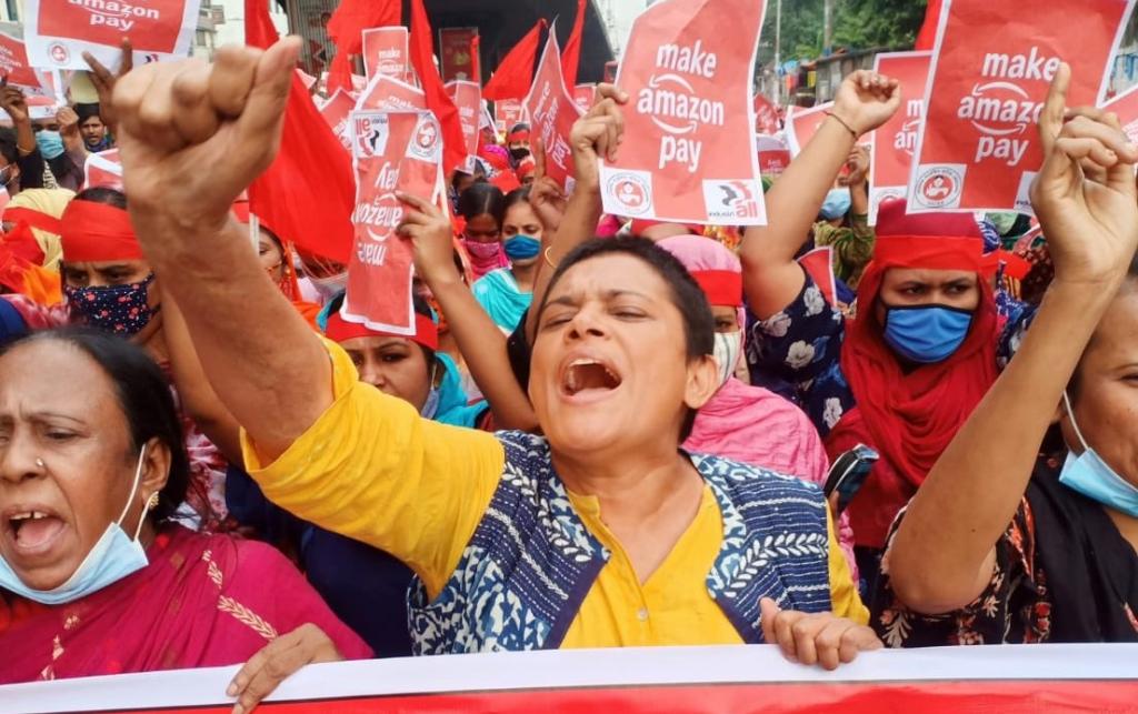 Garment workers in Bangladesh take action to #MakeAmazonPay for orders cancelled during the pandemic. Credit:  Twitter @NazmaAkter73/@IndustriALL_GU